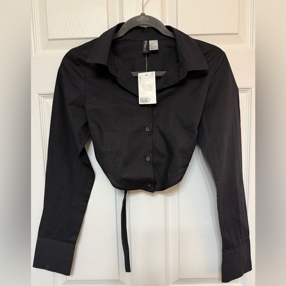 Divided Tops - H&M Black Cropped Button-Down Shirt with back out. Woman’s Small
